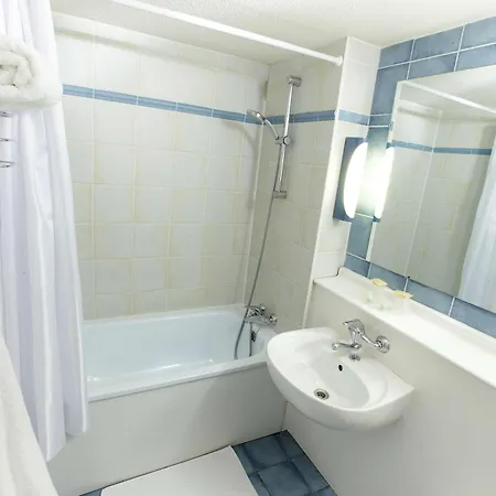 Hotel Campanile Bordeaux Ouest - 3*