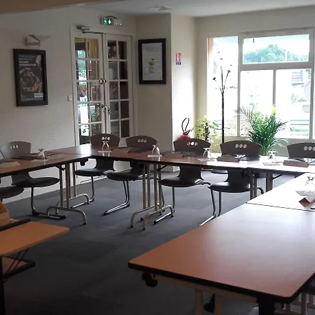 Campanile Bordeaux Ouest - Hotel 3*