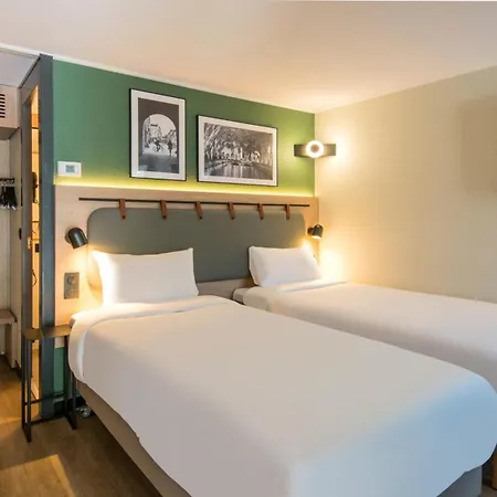 Hotell Campanile Nature - Bordeaux Ouest 3*