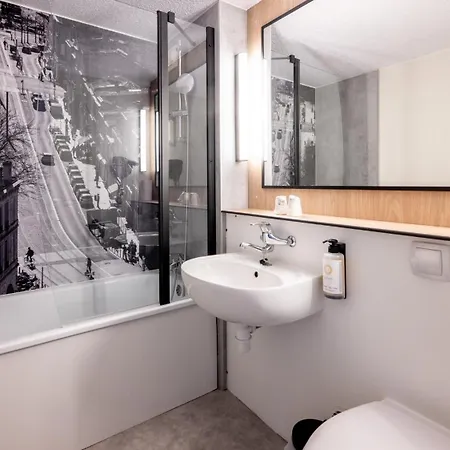 Hotell Campanile Nature - Bordeaux Ouest