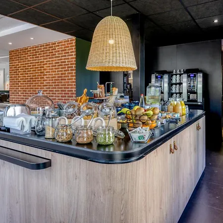 Hotell Campanile Nature - Bordeaux Ouest