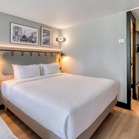 Hotel Campanile Nature - Bordeaux Ouest 3*