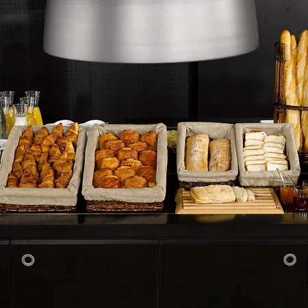 Hotel Campanile Bordeaux Ouest - 3*