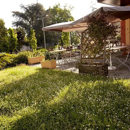Hotel Campanile Bordeaux Ouest - 3*