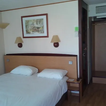 Hotel Campanile Bordeaux Ouest - 3*