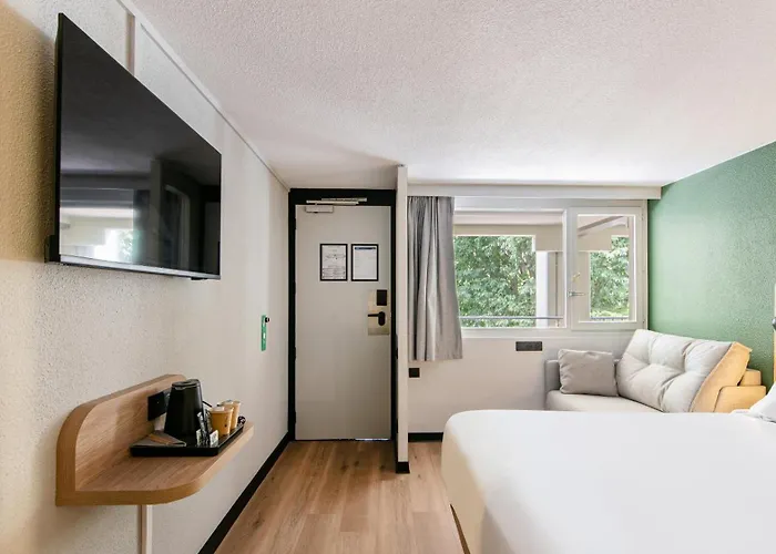 Campanile Bordeaux Ouest - Hotel 3*